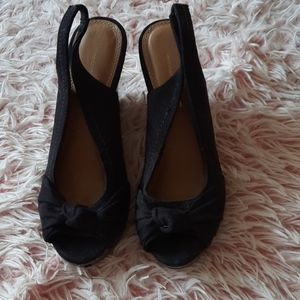 Black Wedges